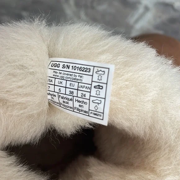 Ugg classic short II boots - Picture 4 of 4